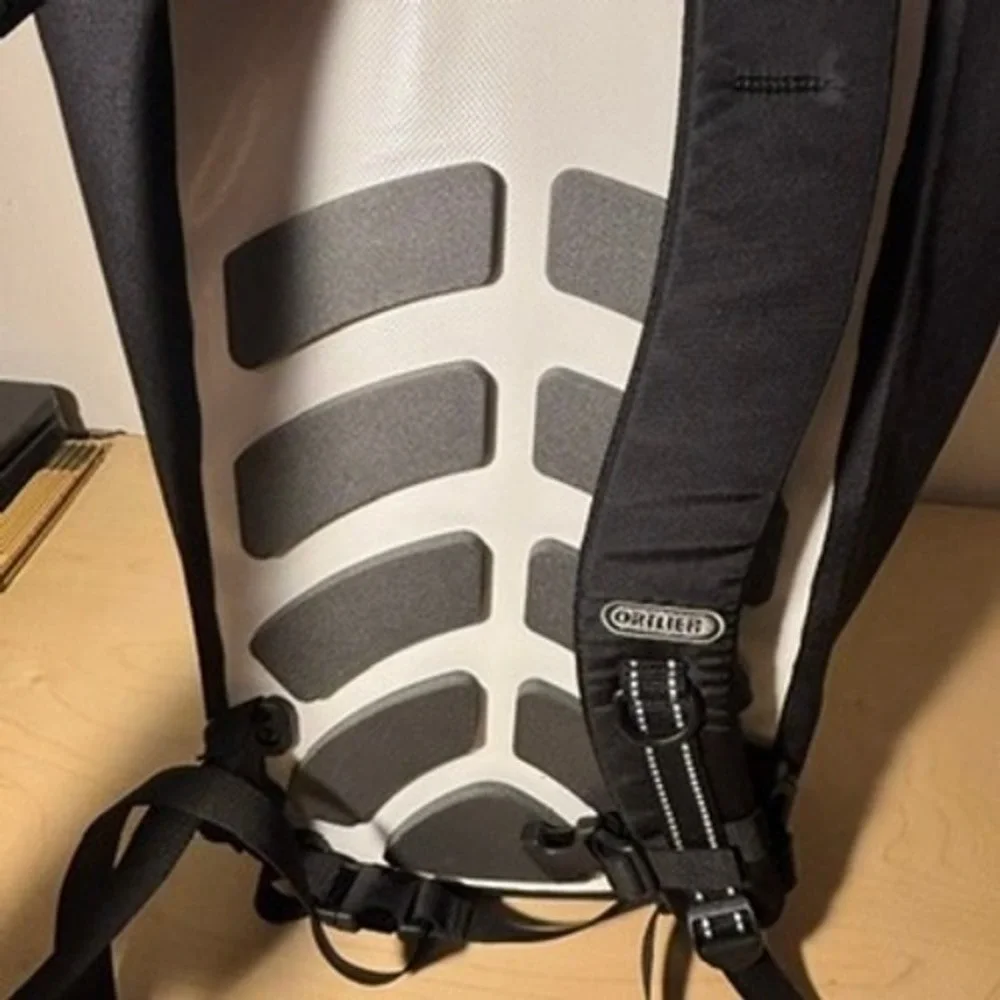 Ortlieb Commuter Cycling Waterproof Backpack White Rolltop Pineapple Velocity